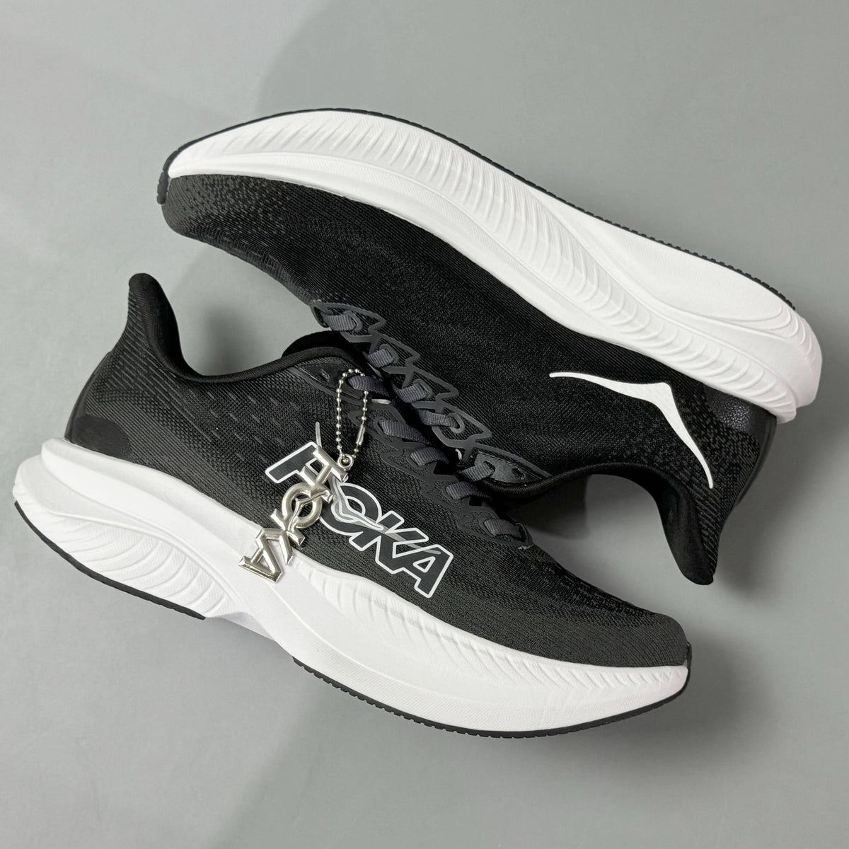 HOKA ONE ONE Mach 6 Wide 'Black White' | Banlieue91