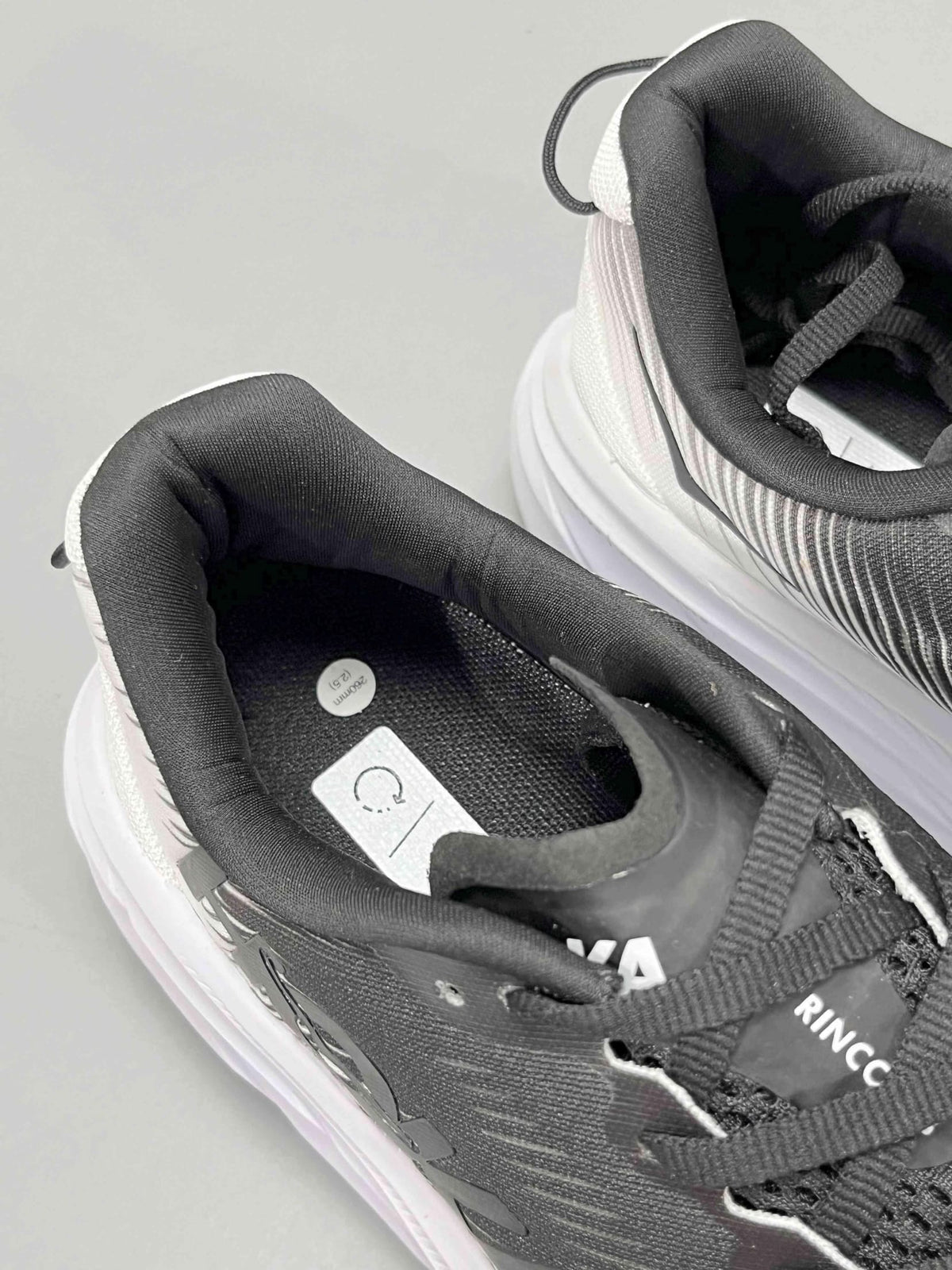 Hoka One One Rincon 3 'Black White' | Banlieue91