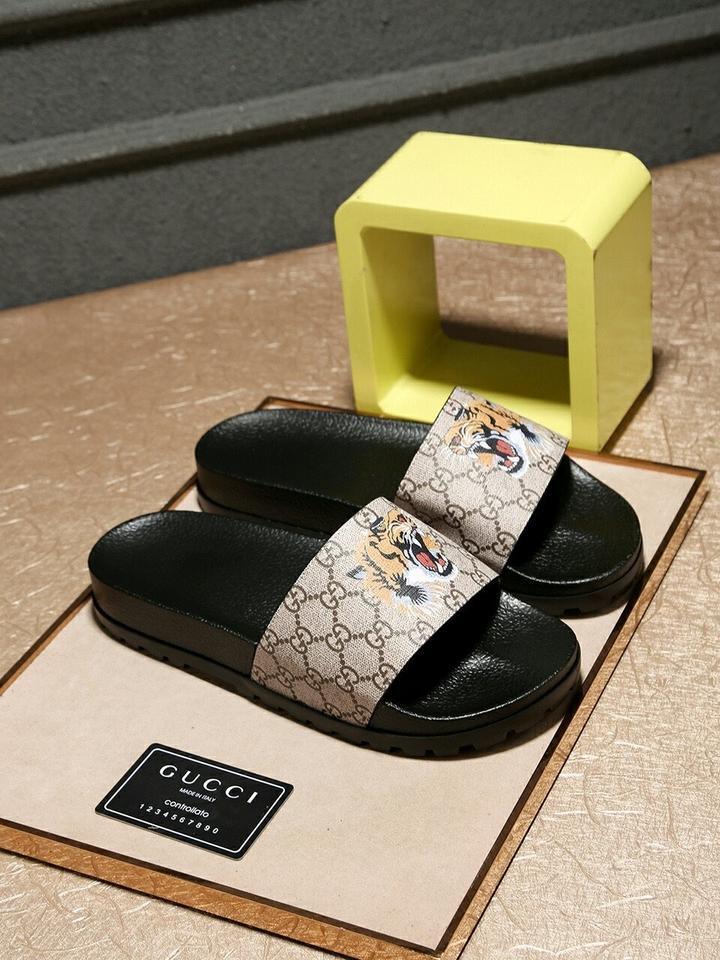 GUCCI Men's Luxurious Leather Slippers - New with Tags + Box - Banlieue91 -