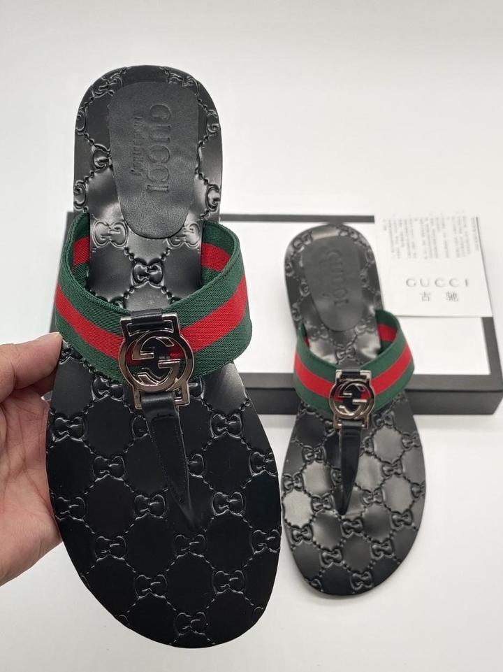 GUCCI Men's Luxurious Leather Slippers - New with Tags & Box - Banlieue91 -