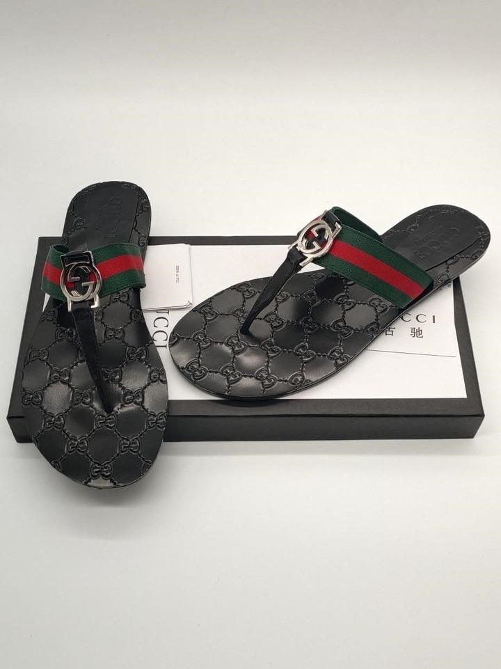 GUCCI Men's Luxurious Leather Slippers - New with Tags & Box - Banlieue91 -