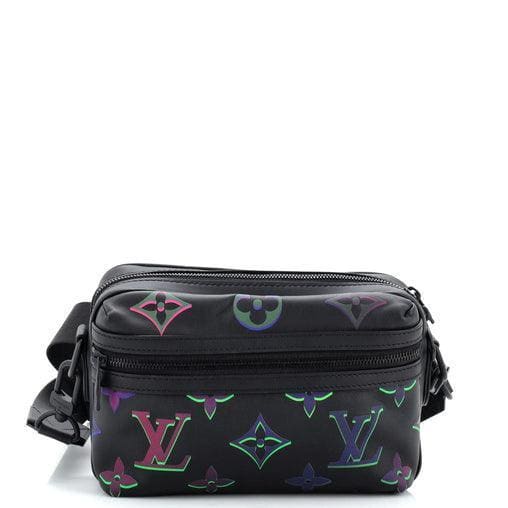Louis Vuitton Comet Messenger Bag Spotlight Monogram Giant Leather PM | Banlieue91