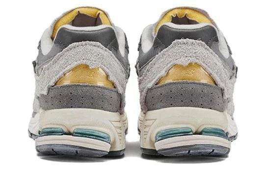 New Balance 2002R Protection Pack Rain Cloud Sneakers | Banlieue91