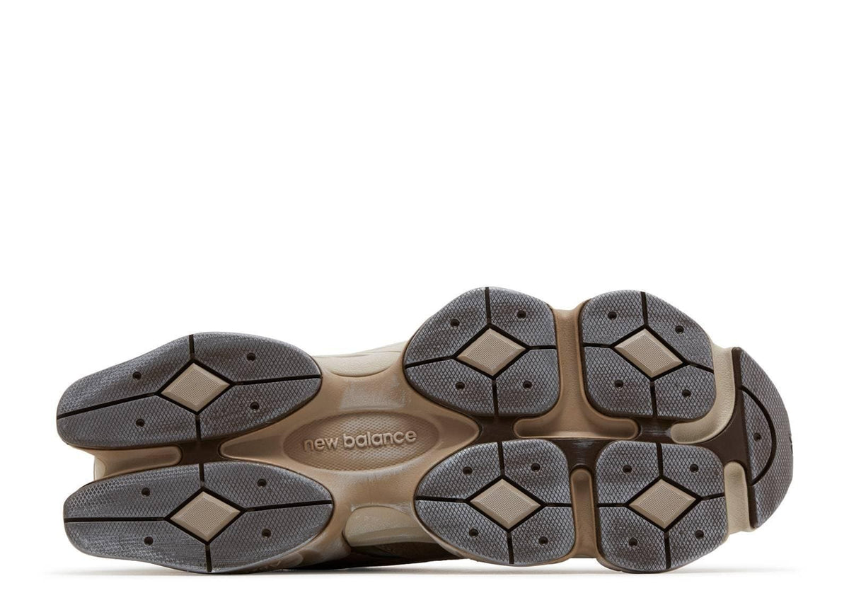 New Balance 9060 Mushroom Brown Sneakers – Vintage Inspired Comfort | Banlieue91