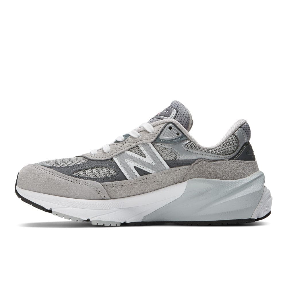 New Balance Womens Made in USA 990v6 Sneaker | Banlieue91