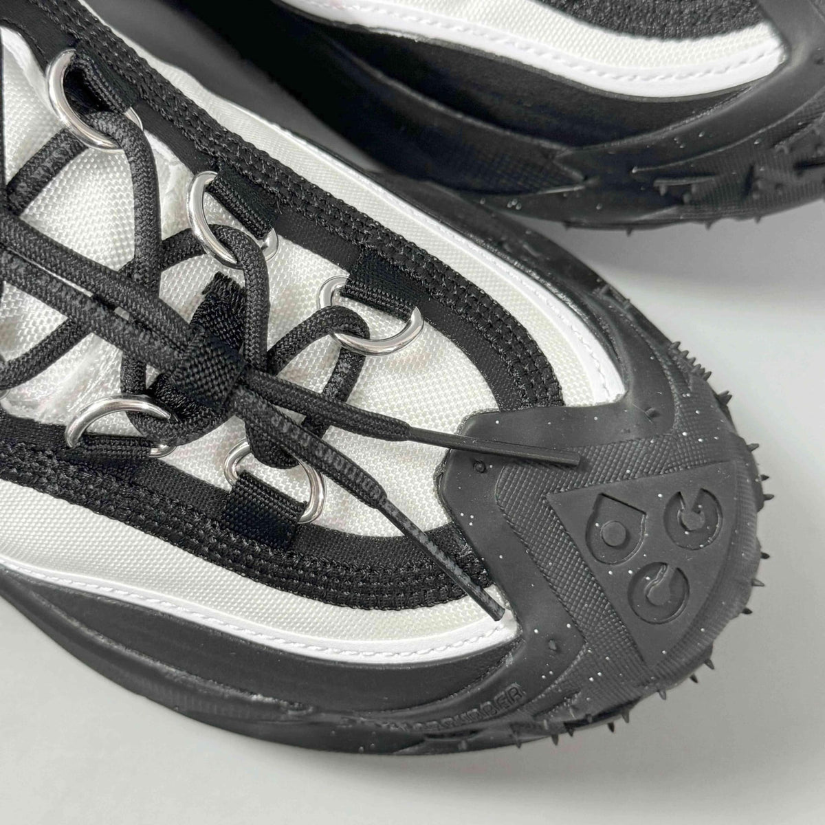 Nike ACG Mountain Fly 2 Low 'Comme des Garcons Homme Plus White Black' | Banlieue91