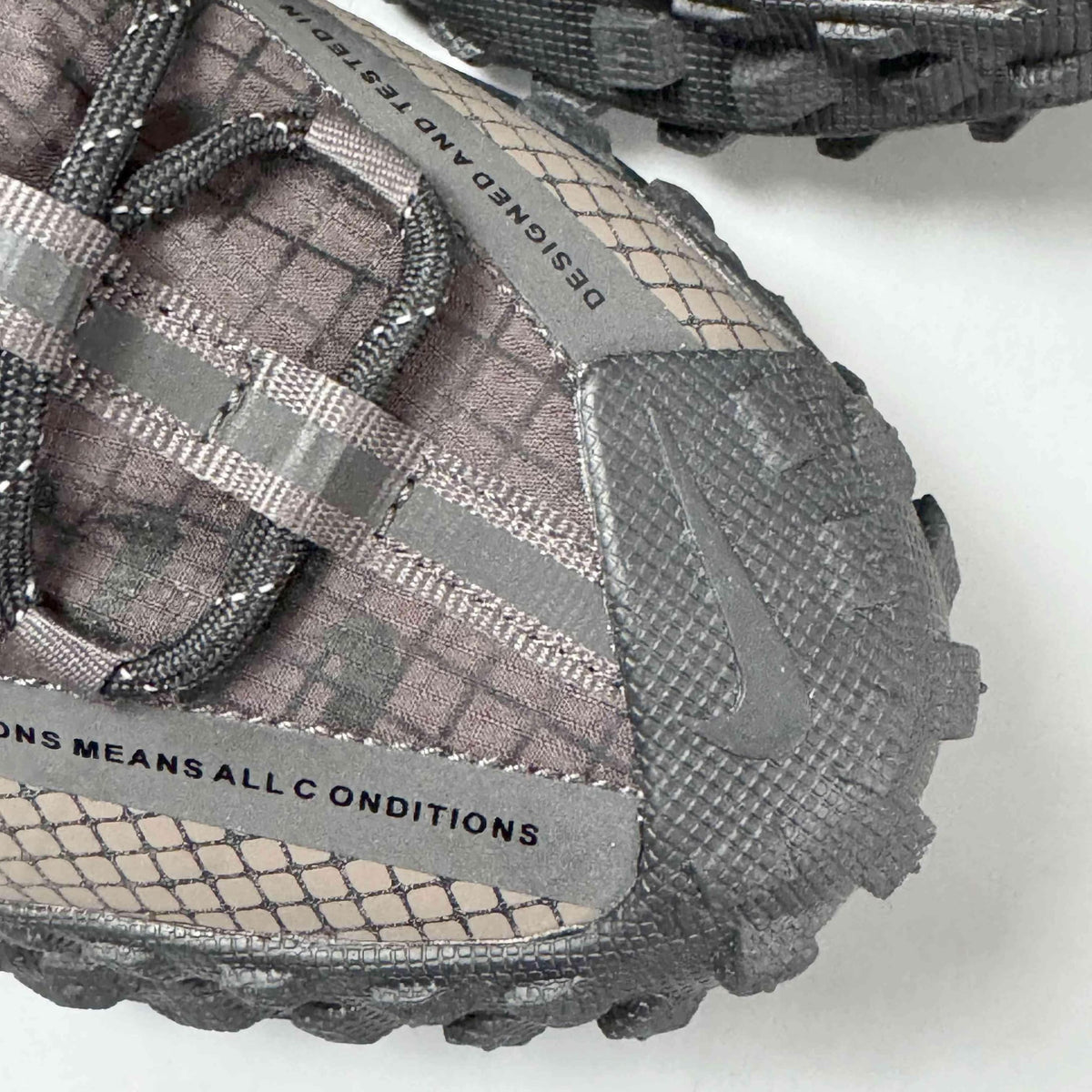 Nike ACG Mountain Fly Low 'Brown Basalt' | Banlieue91
