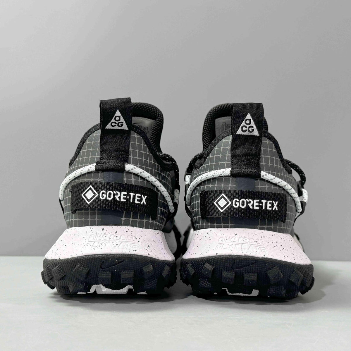 Nike ACG Mountain Fly Low Gore-Tex SE 'Black White' | Banlieue91