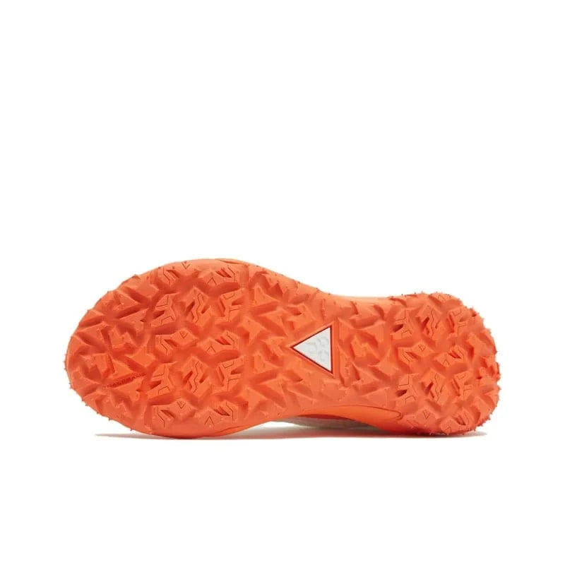 Nike ACG Mountain Fly Low SE 'Summit White Safety Orange' | Banlieue91