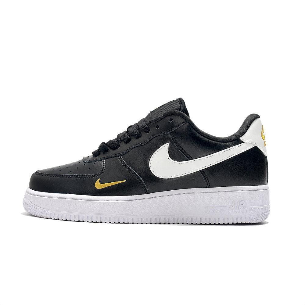 Nike Air Force 1 'Essential Black White' | Banlieue91