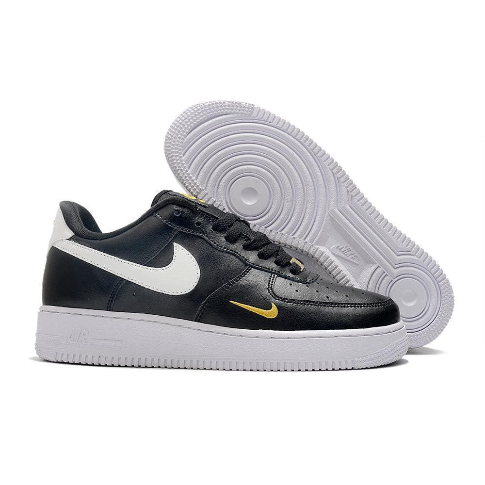 Nike Air Force 1 'Essential Black White' | Banlieue91