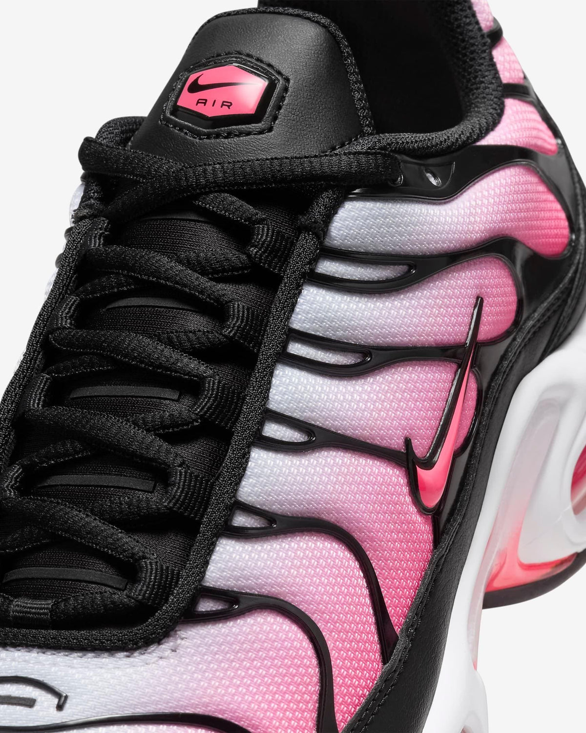 Nike Air Max Plus 'Black Hot Punch' | Banlieue91
