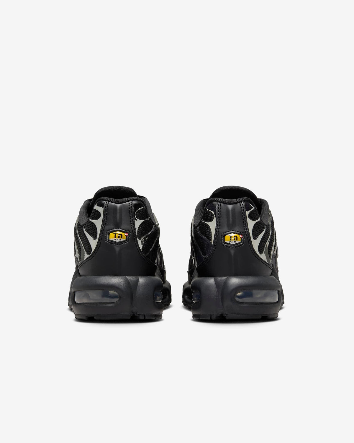 Nike Air Max Plus SE 'Black Chrome' | Banlieue91
