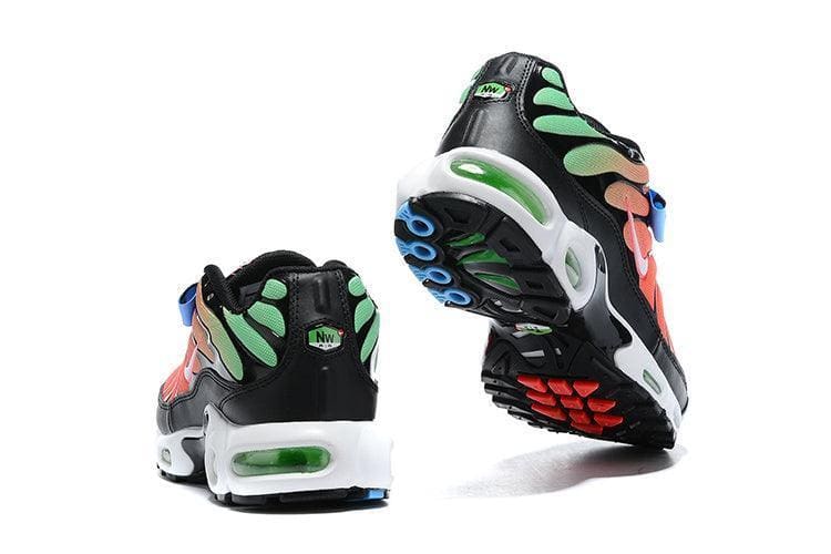 Nike Air Max Plus 'Worldwide Pack Crimson Green' | Banlieue91