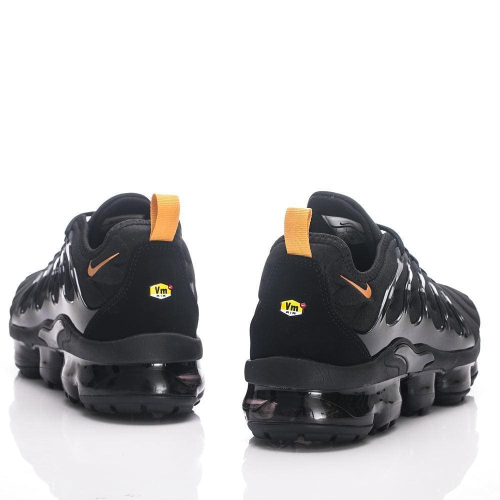 Nike Air VaporMax Plus Black Metallic Gold Sneakers | Banlieue91