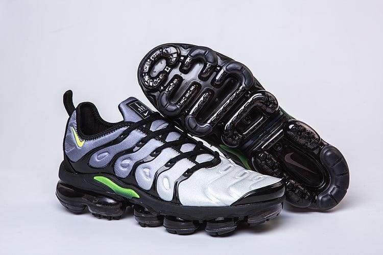 Nike Air VaporMax Plus 'Black Volt' | Banlieue91