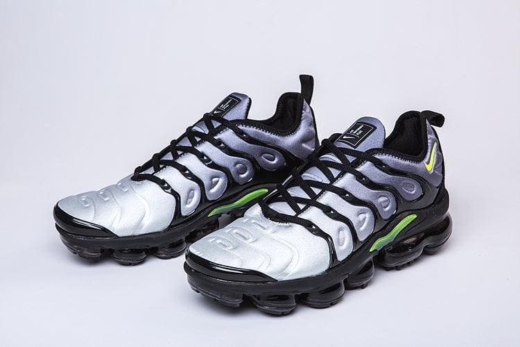 Nike Air VaporMax Plus 'Black Volt' | Banlieue91