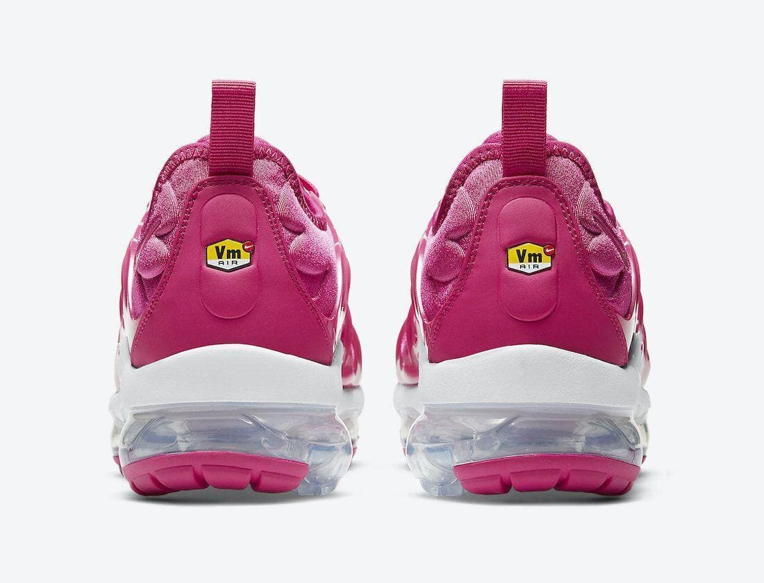 Nike Air VaporMax Plus 'Fireberry' | Banlieue91