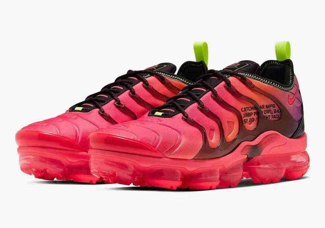 Nike Air VaporMax Plus 'Flight Pack Black Pink' | Banlieue91