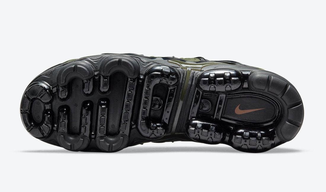 Nike Air VaporMax Plus 'Rough Green Dark Russet' | Banlieue91