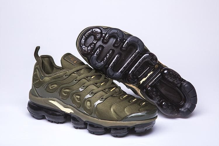 Nike Air VaporMax Plus 'Rough Green' Sneakers – Lightweight Comfort | Banlieue91