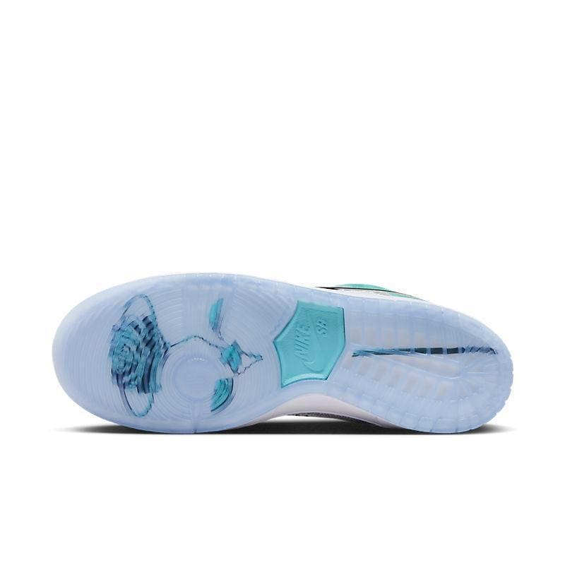 Nike SB Dunk Low April Skateboards - Turbo Green/Silver Sneakers | Banlieue91