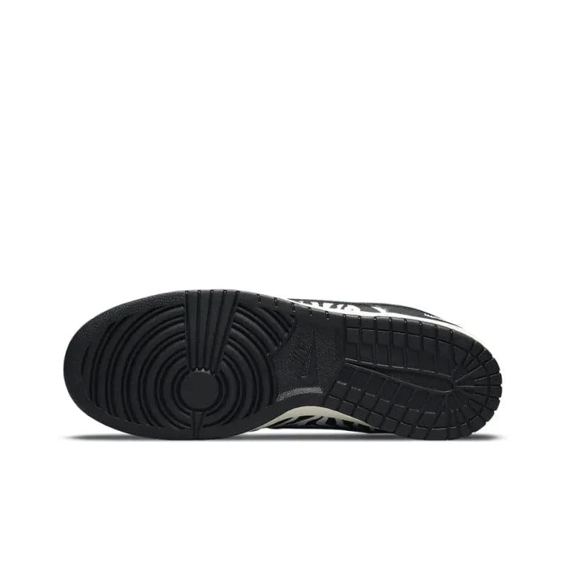 Nike SB Dunk Low OG QS Quartersnacks Zebra | Banlieue91