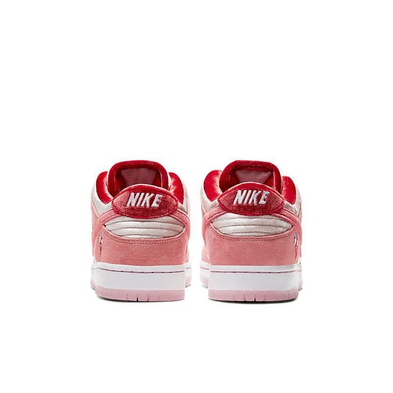 Nike SB Dunk Low StrangeLove Skateboards | Banlieue91