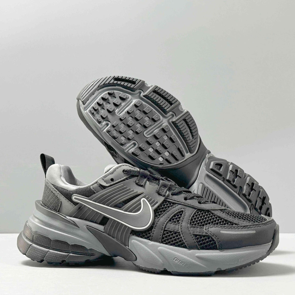 Nike V2K Run 'Black Dark Smoke Grey' | Banlieue91