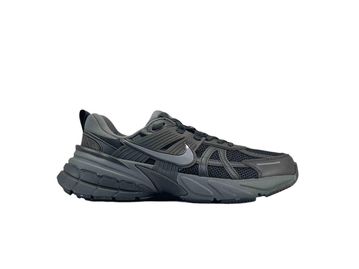 Nike V2K Run 'Metalic Silver Black' | Banlieue91