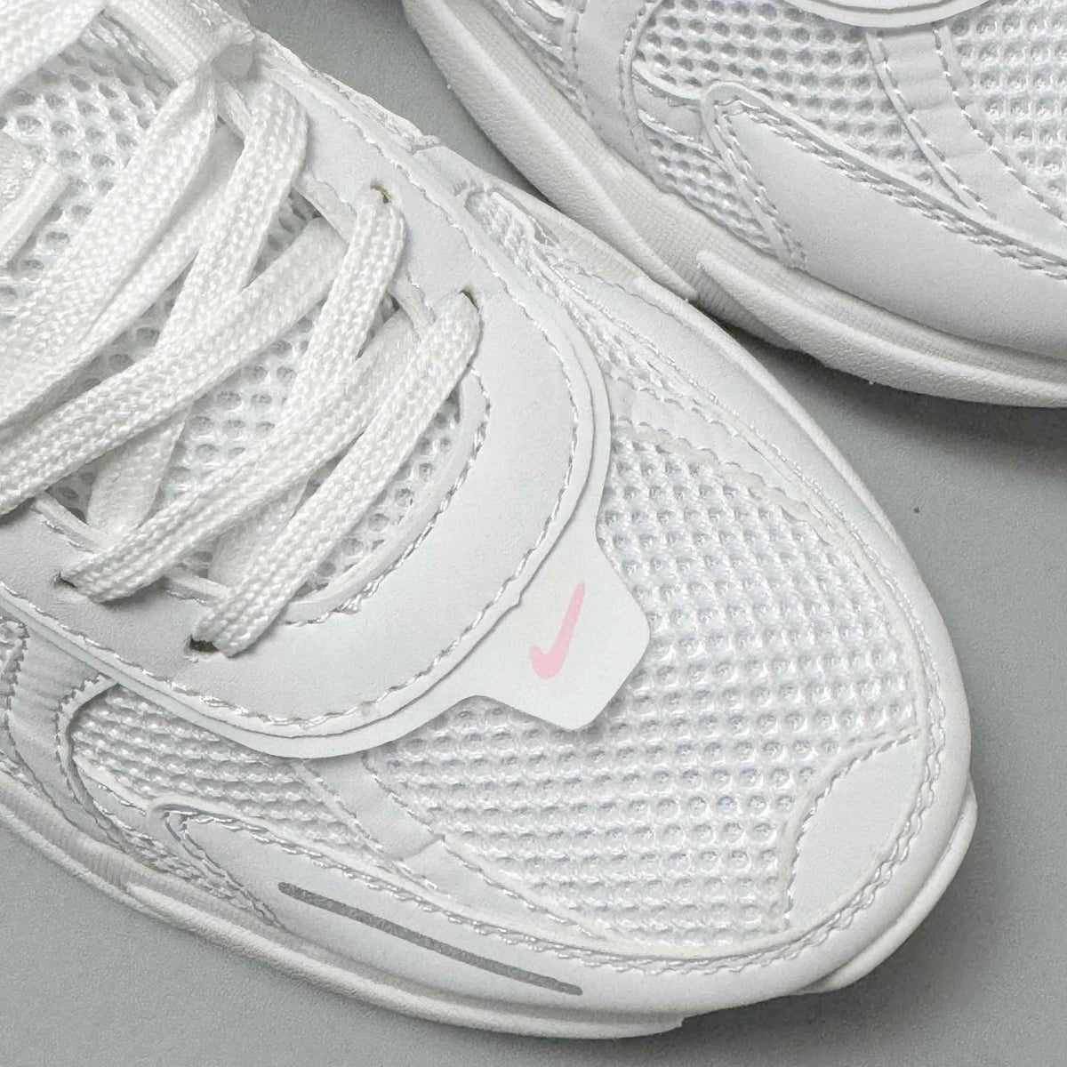 Nike V2K Run 'Pink' | Banlieue91