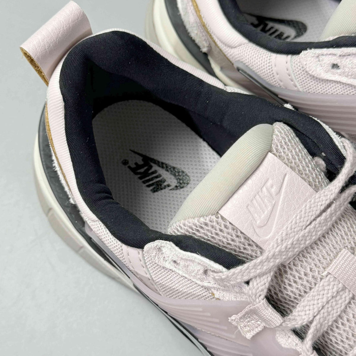 Nike V2K Run 'Platinum Violet' | Banlieue91
