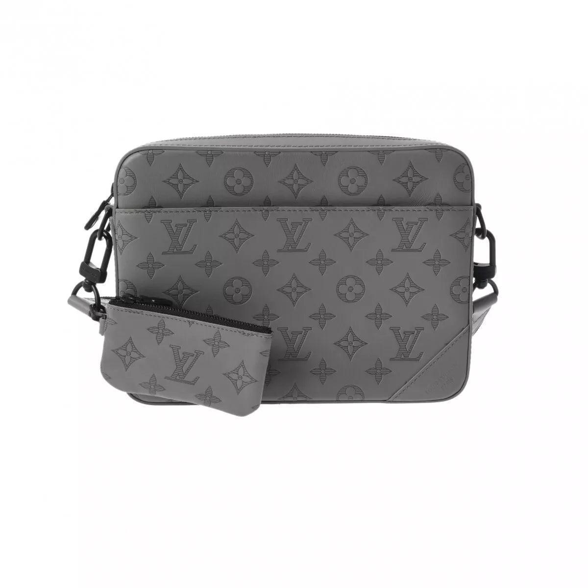 LOUIS VUITTON Monogram shadow Duo messenger Gray For Men - Banlieue91