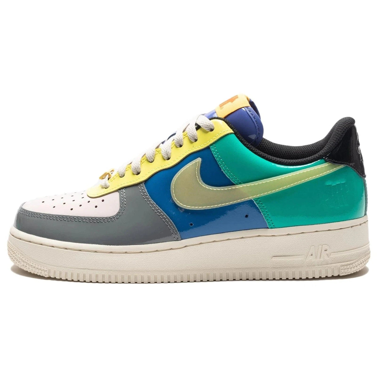Undefeated x Nike Air Force 1 Low Community | Banlieue91