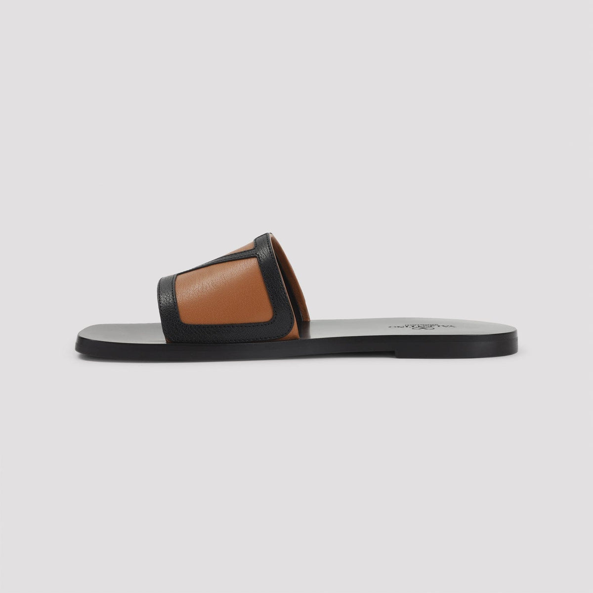 VALENTINO GARAVANI Men's Premium Leather Slides | Banlieue91