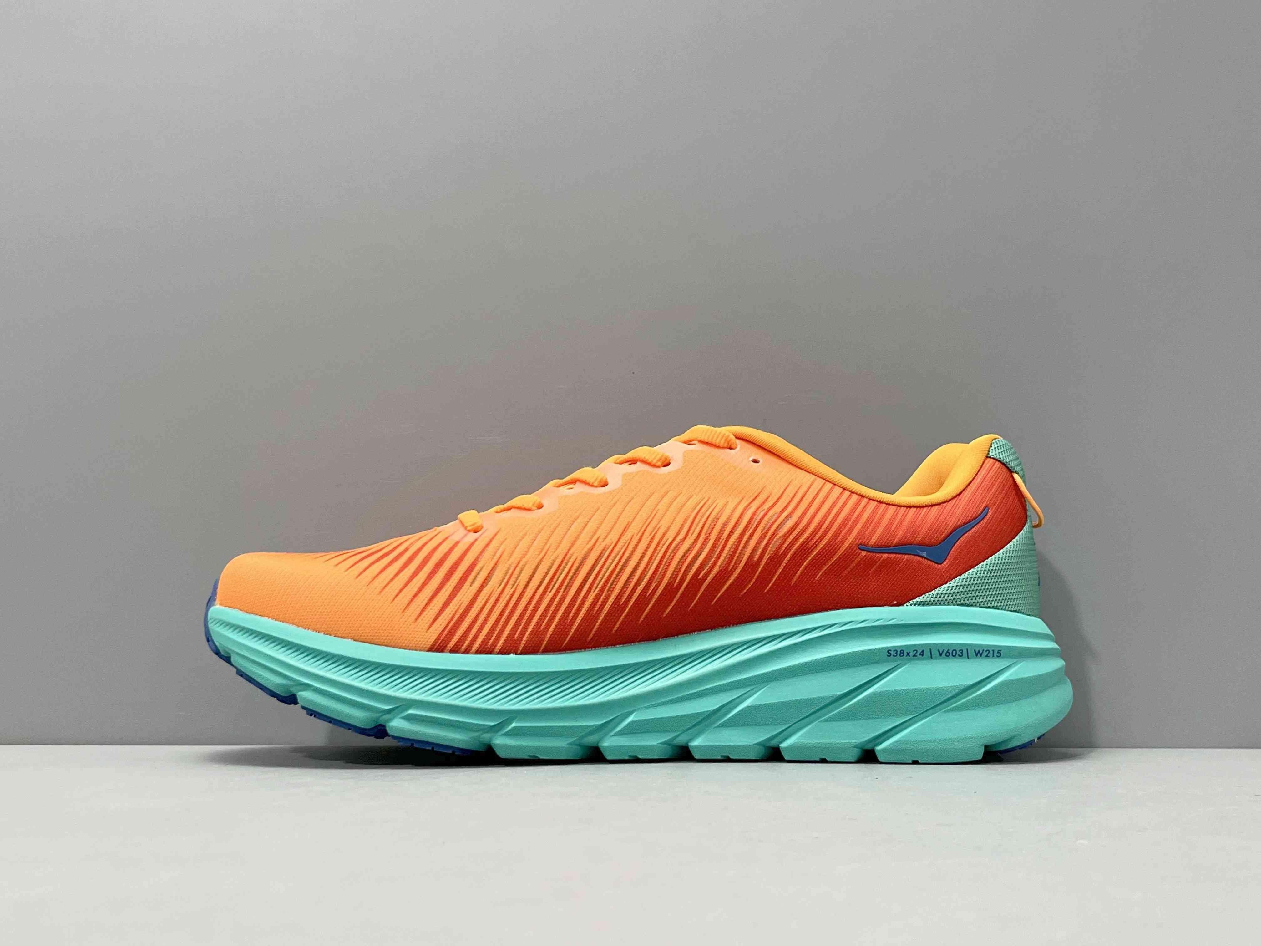 Hoka One One Rincon 3 'Blazing Orange' - Banlieue91