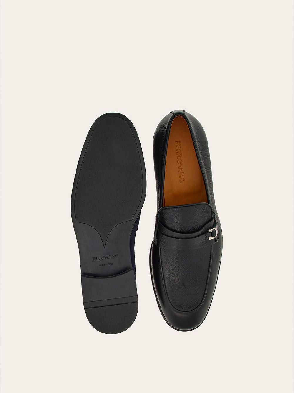 Ferragamo Classic Plain Toe Moccasin Loafers - Fall 2024 - Banlieue91 -