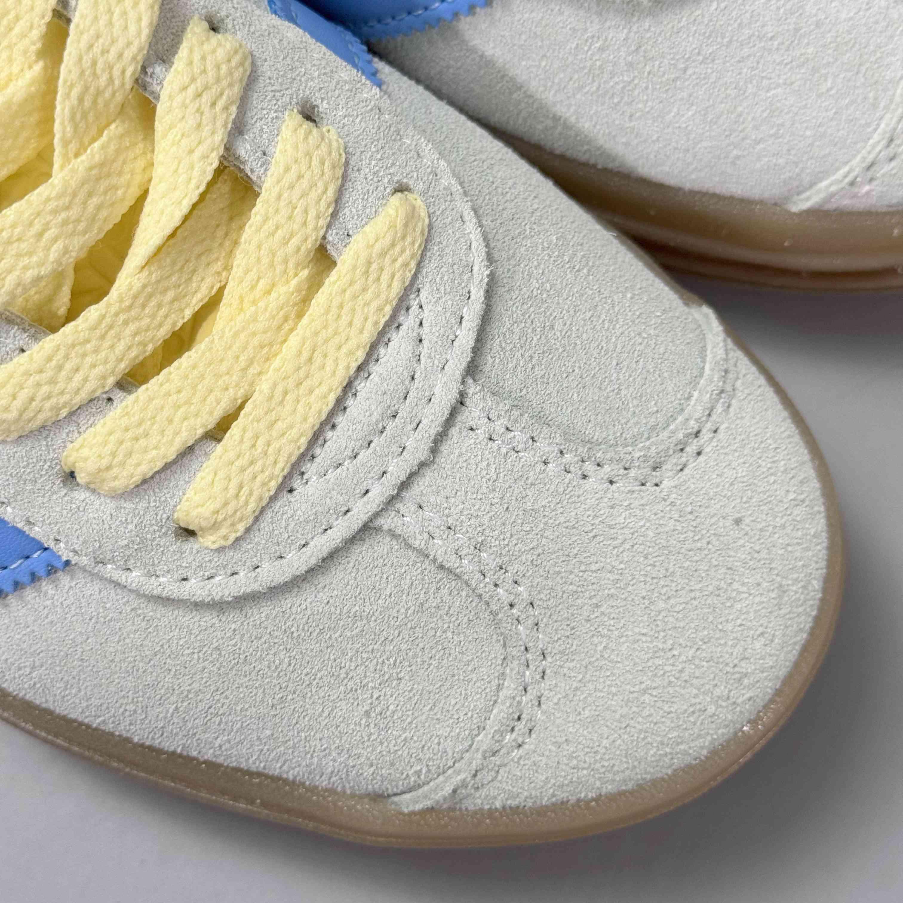 Adidas Originals Bold 'Almost Blue Yellow' - Banlieue91