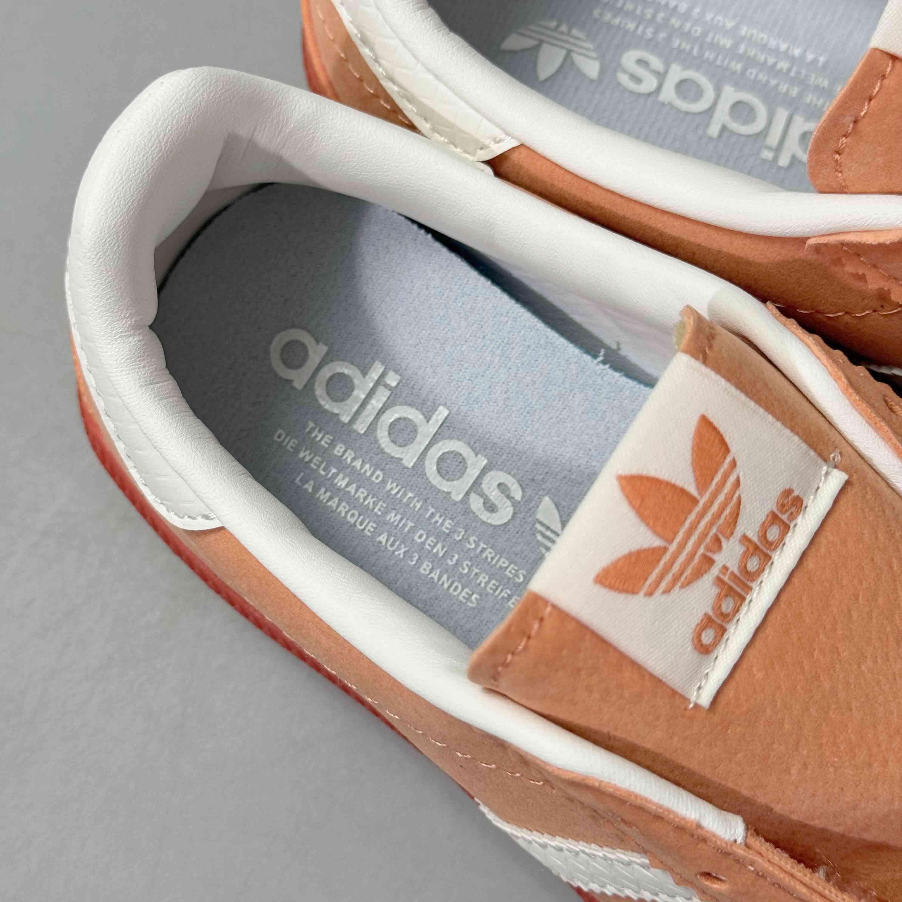 Adidas Originals Bermuda 'Wonder Clay' - Banlieue91