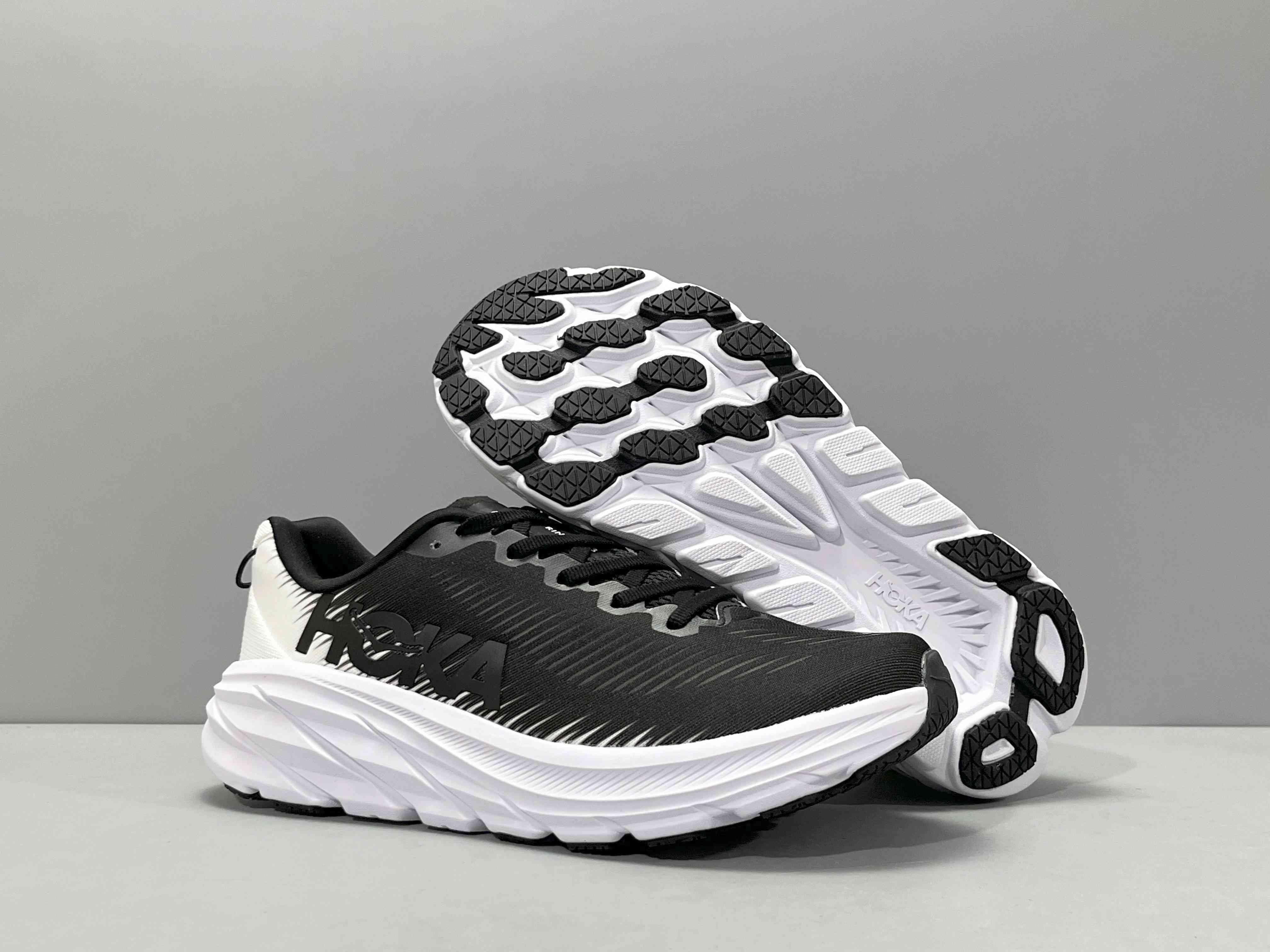 Hoka One One Rincon 3 'Black White' - Banlieue91