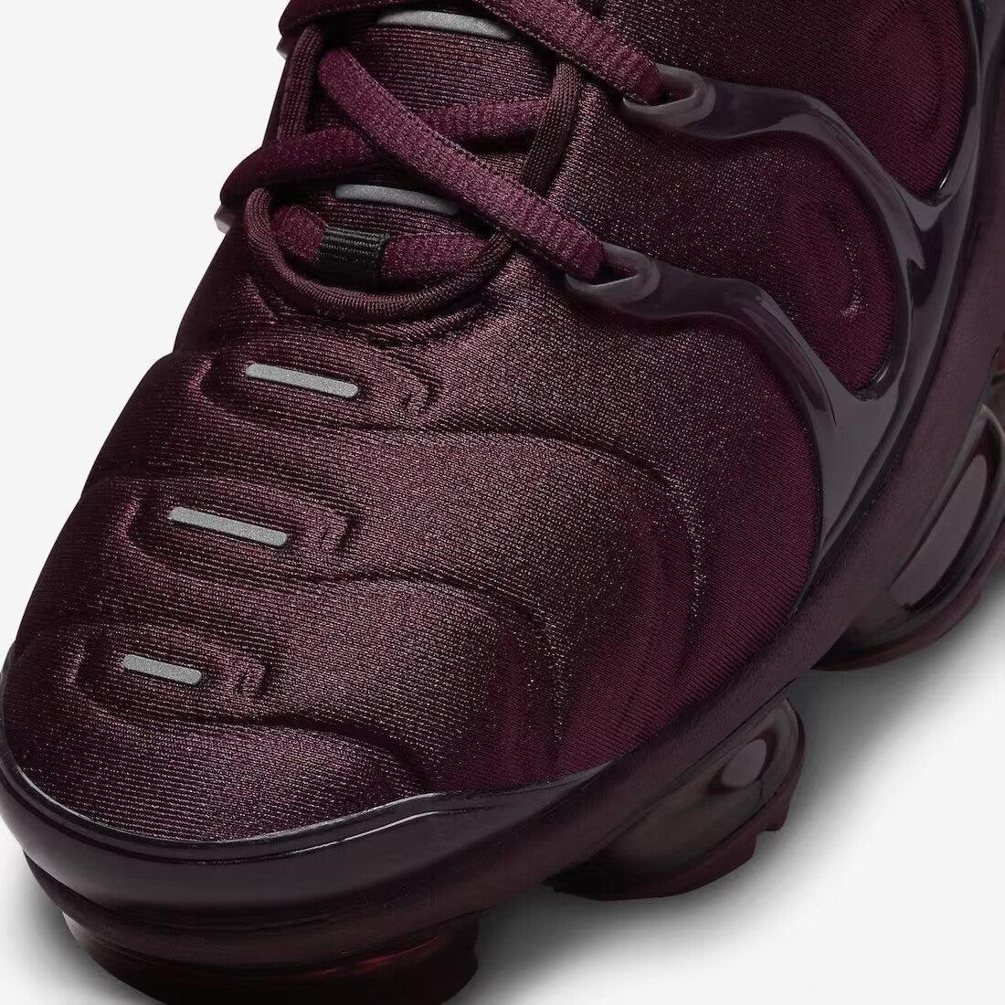 Nike Air VaporMax Plus 'Night Maroon' - Banlieue91