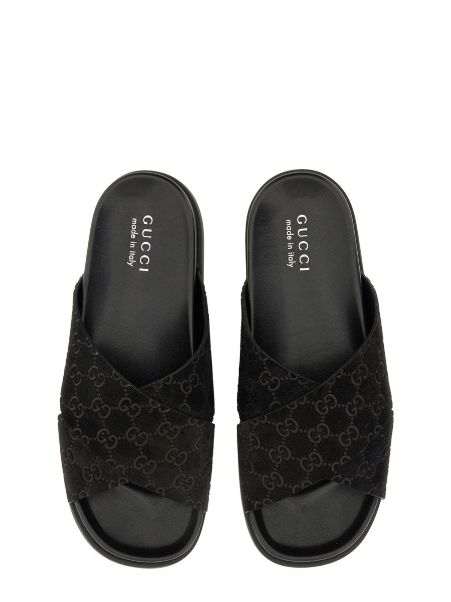 GUCCI Men's Sandal Slider with Iconic GG Pattern - Banlieue91 -