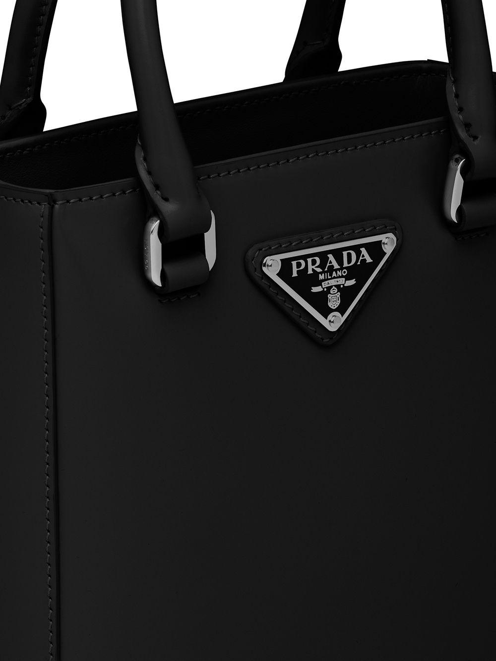 Prada triangle-logo tote bag - Banlieue91