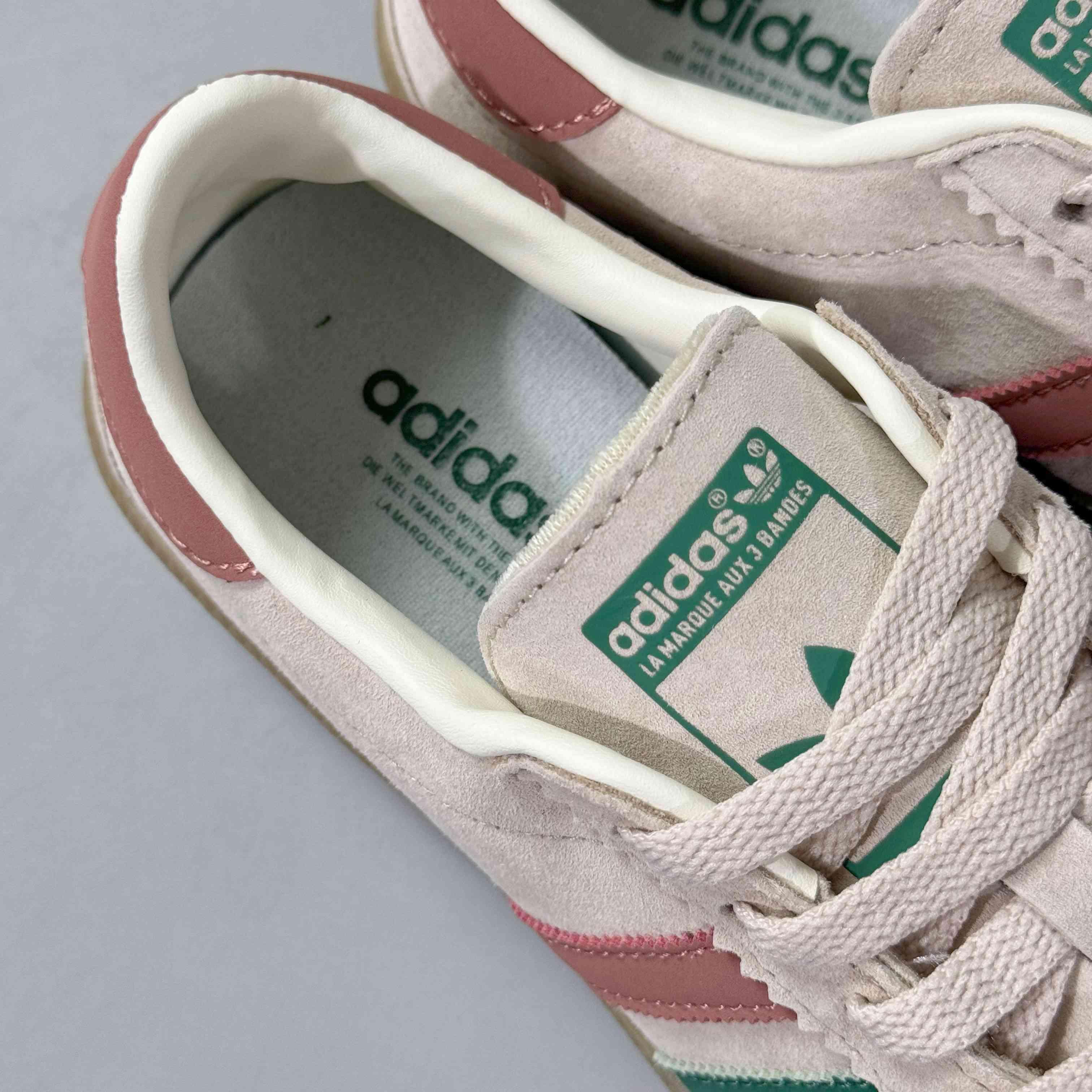 Adidas Originals Bermuda 'Maple Leaf' - Banlieue91