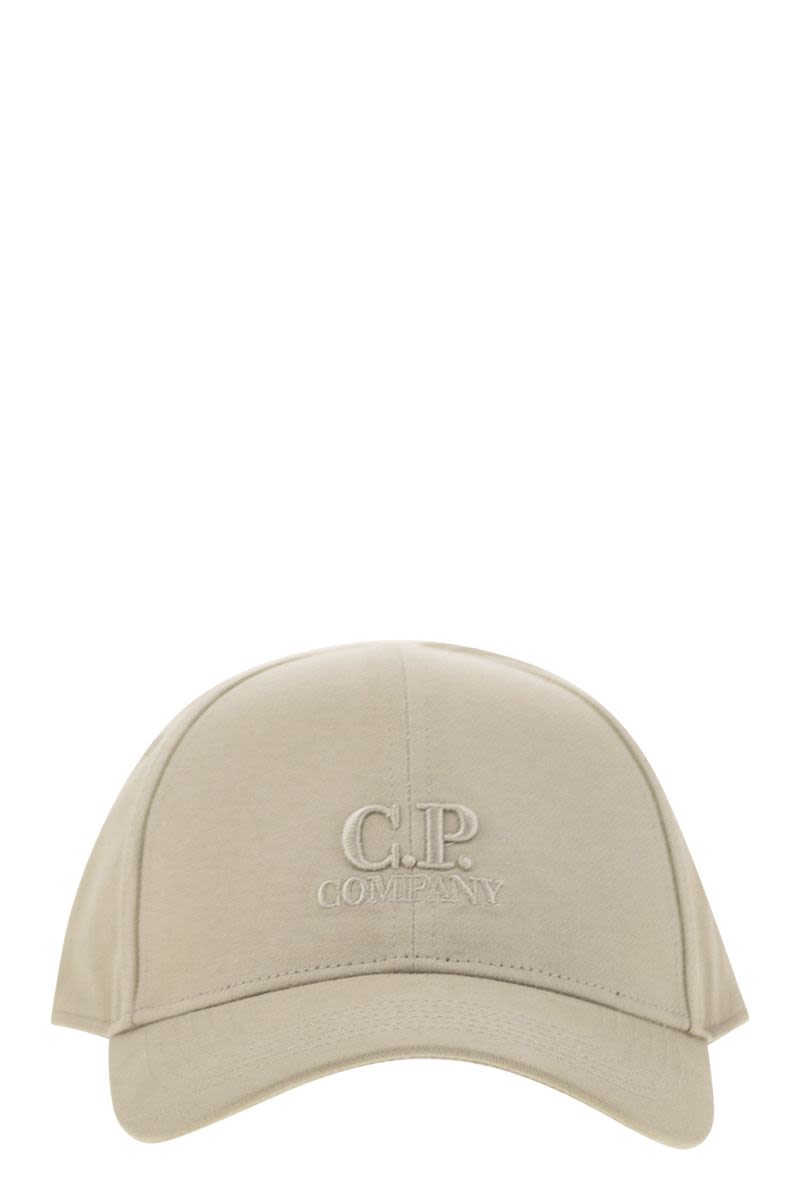 C.P.COMPANY Visor Hat with Embroidered Logo - Banlieue91 -