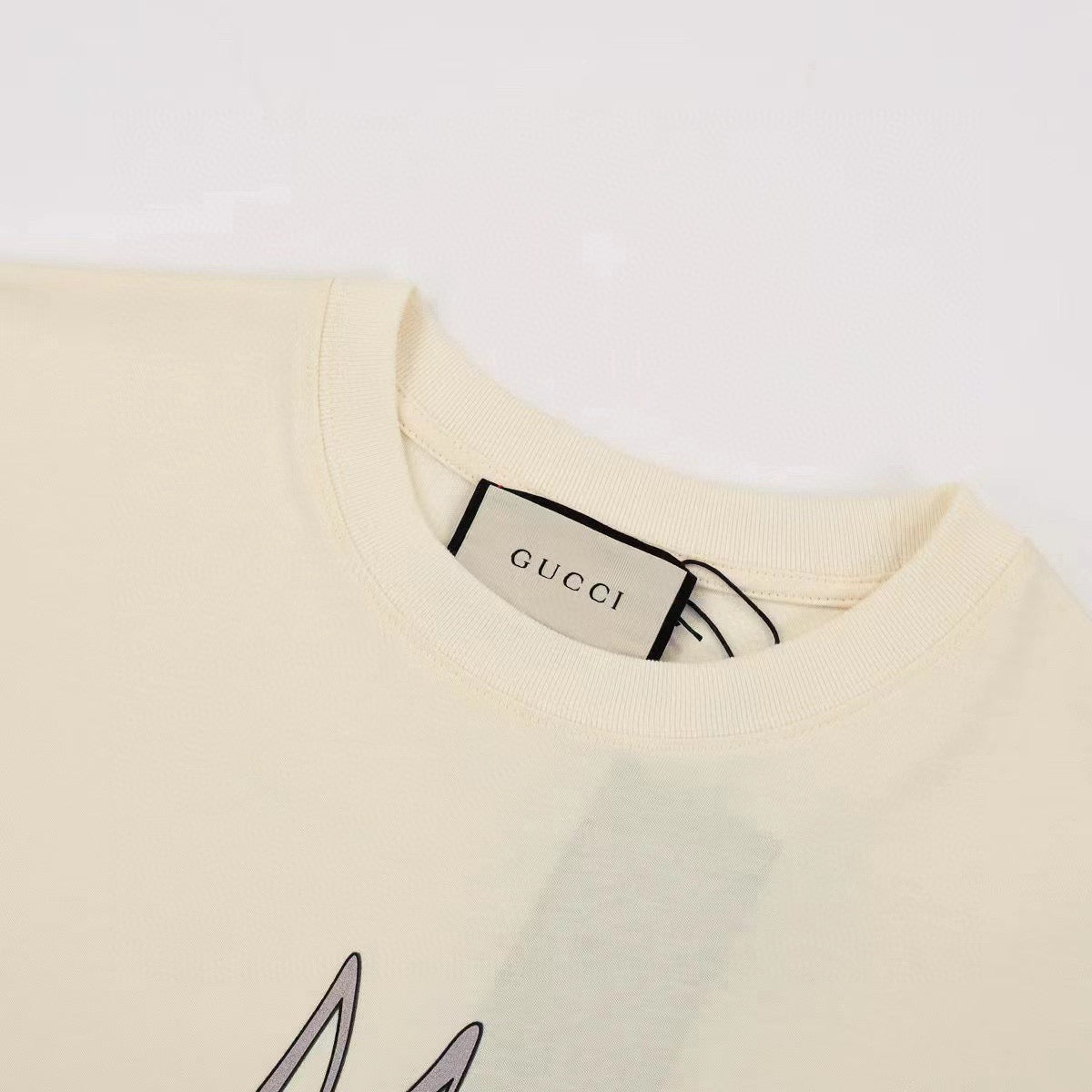 Gucci T-Shirt Without Collar 'Beige' - Banlieue91