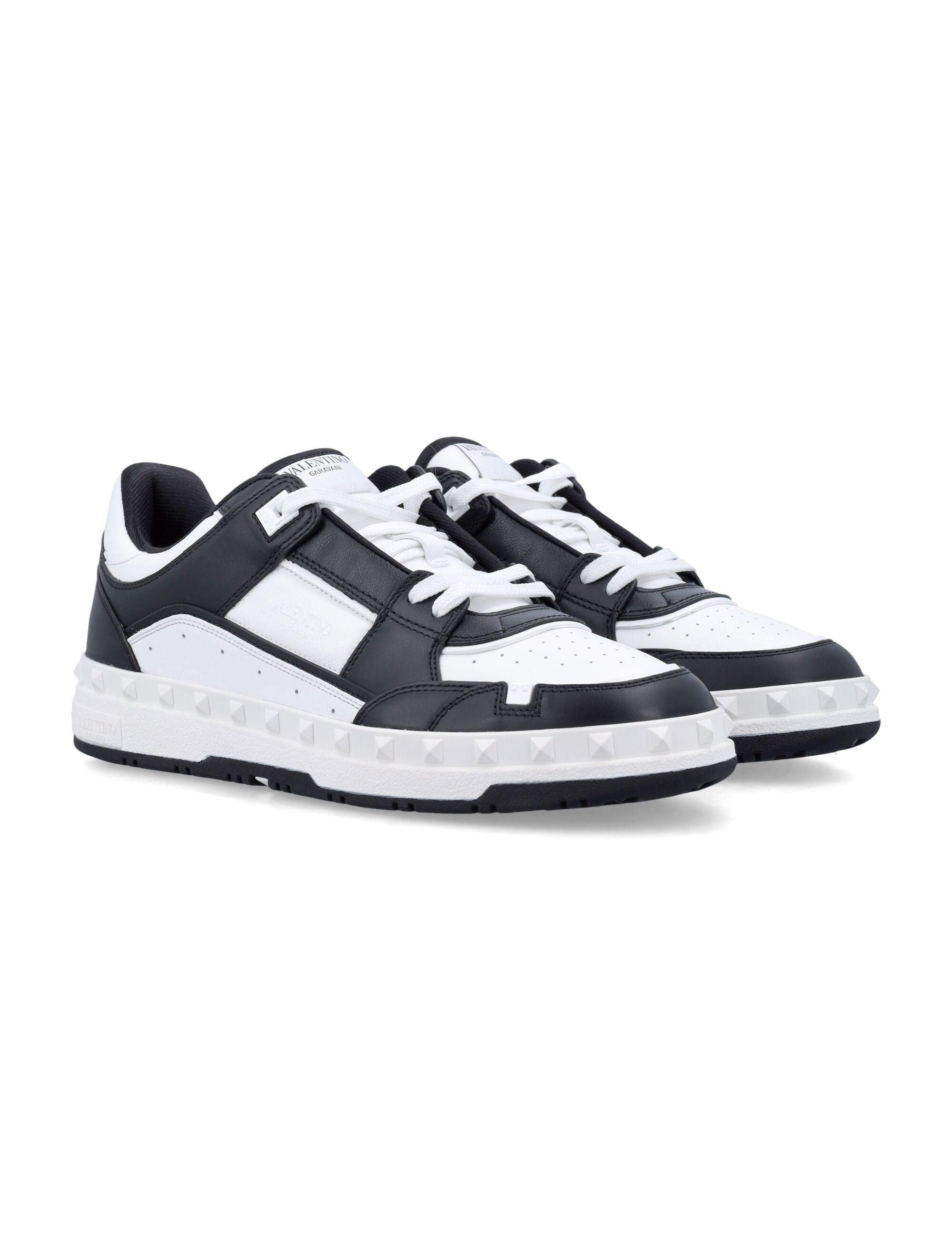 VALENTINO GARAVANI Freedots Low Top Sneakers for Men - Banlieue91 -