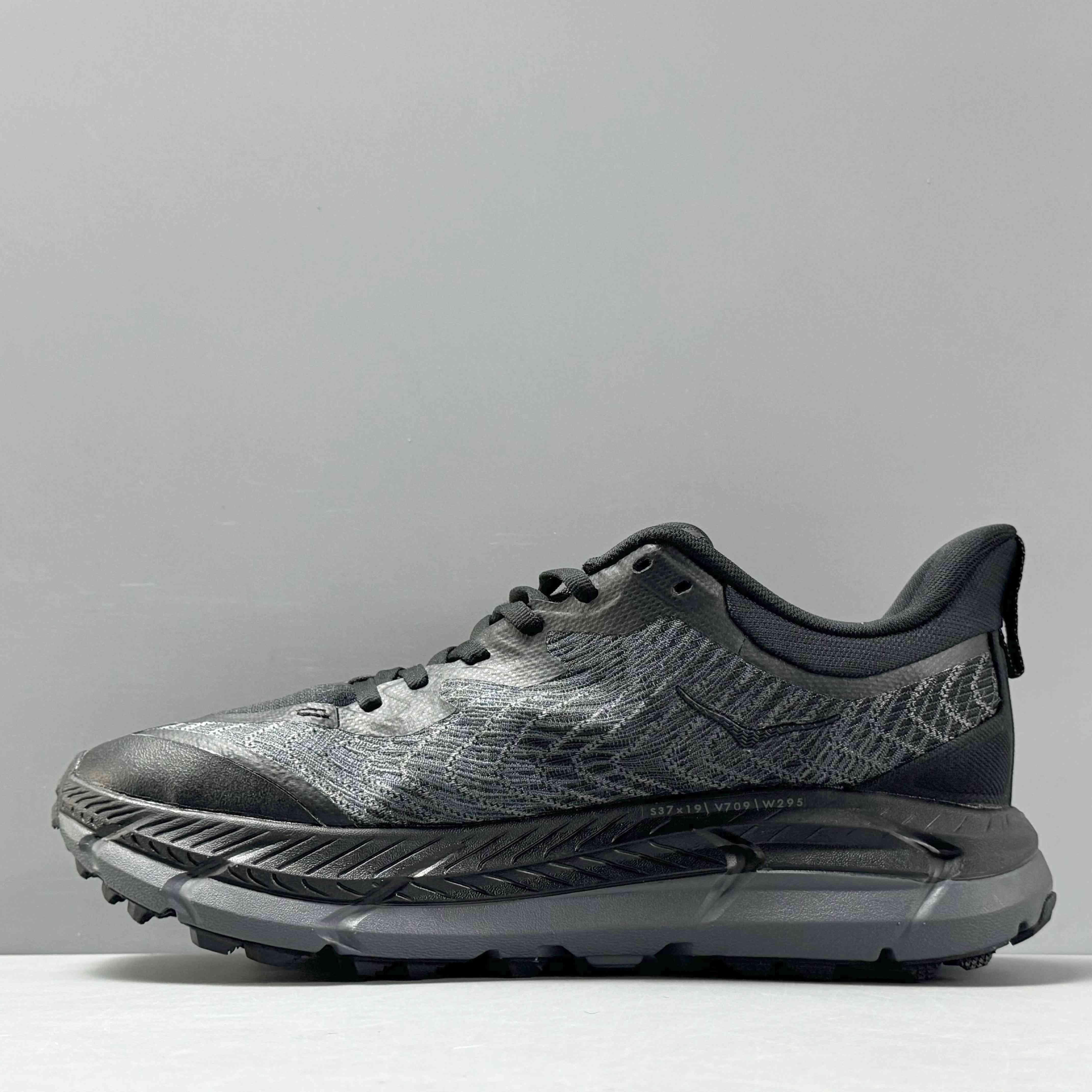 HOKA ONE ONE Mafate Speed 4 'Black' - Banlieue91