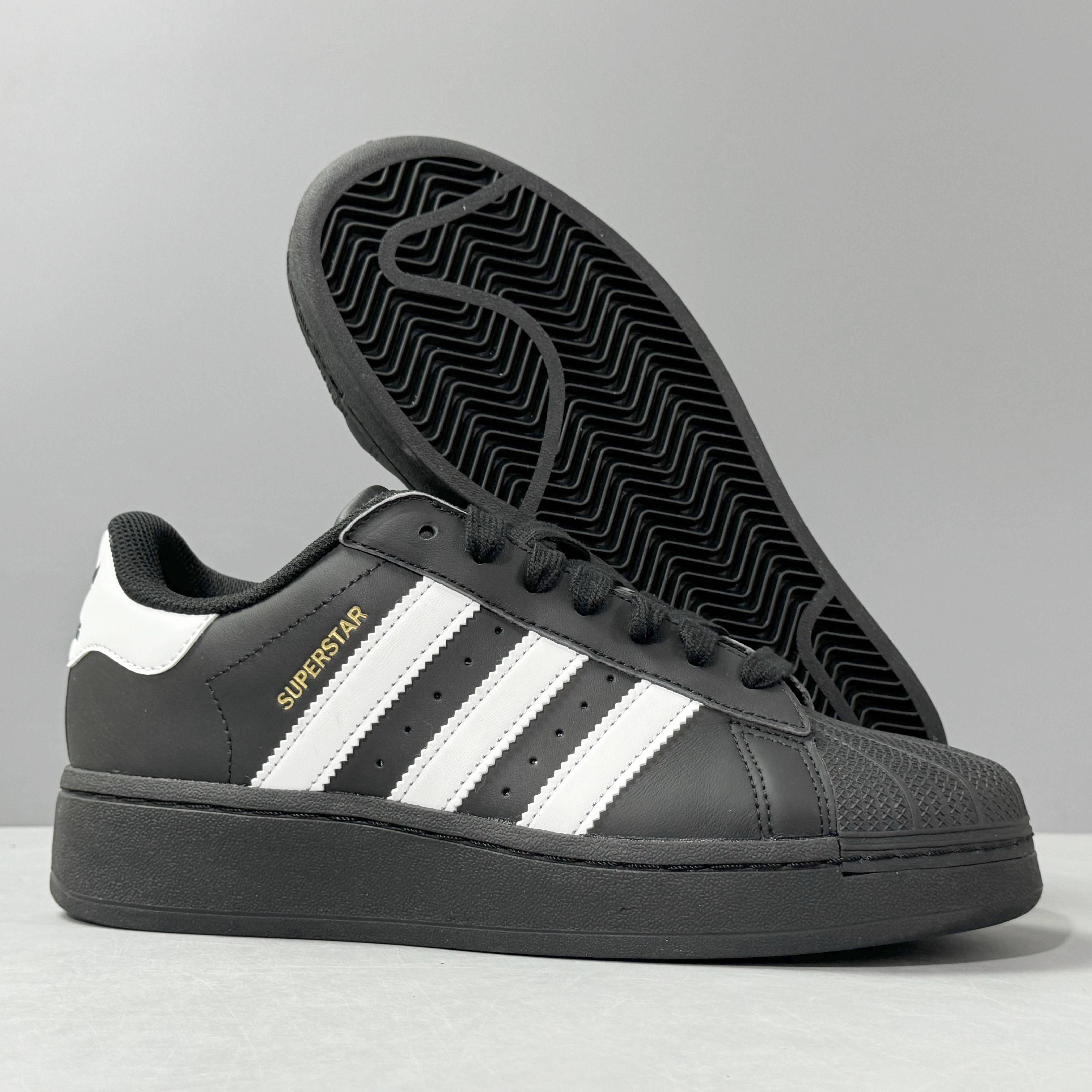 Adidas Superstar XLG 'Black-White' - Banlieue91