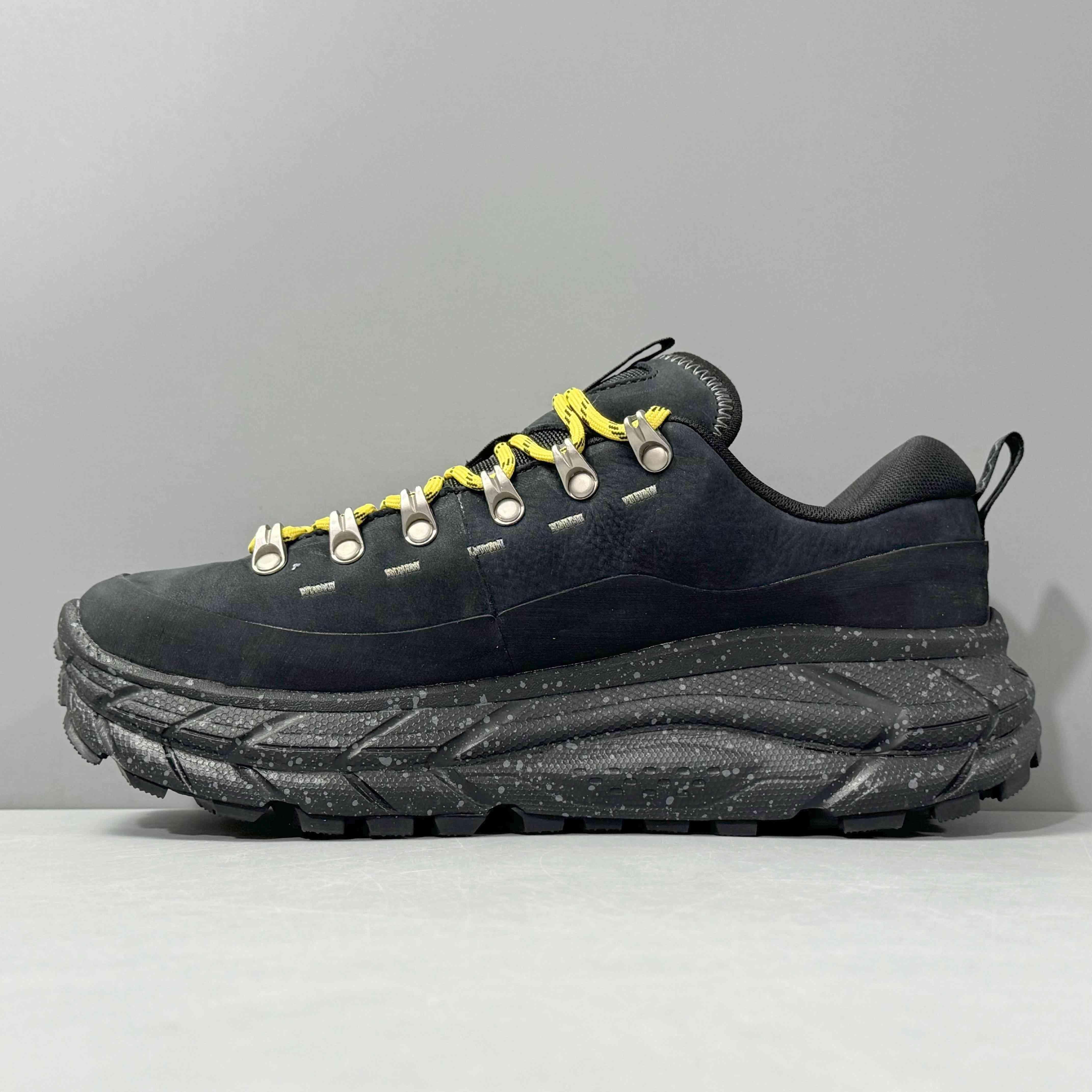 Hoka One One Tor Summit 2 'Black' - Banlieue91